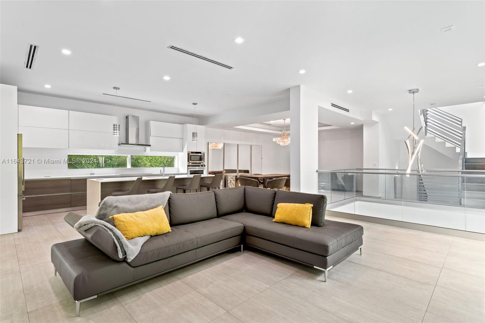 1510 SW 4th Ave Miami, FL 33129