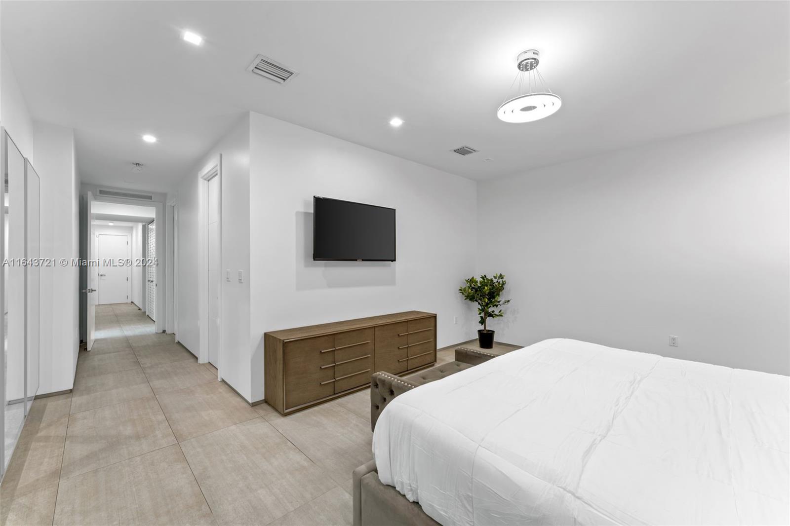 1510 SW 4th Ave Miami, FL 33129