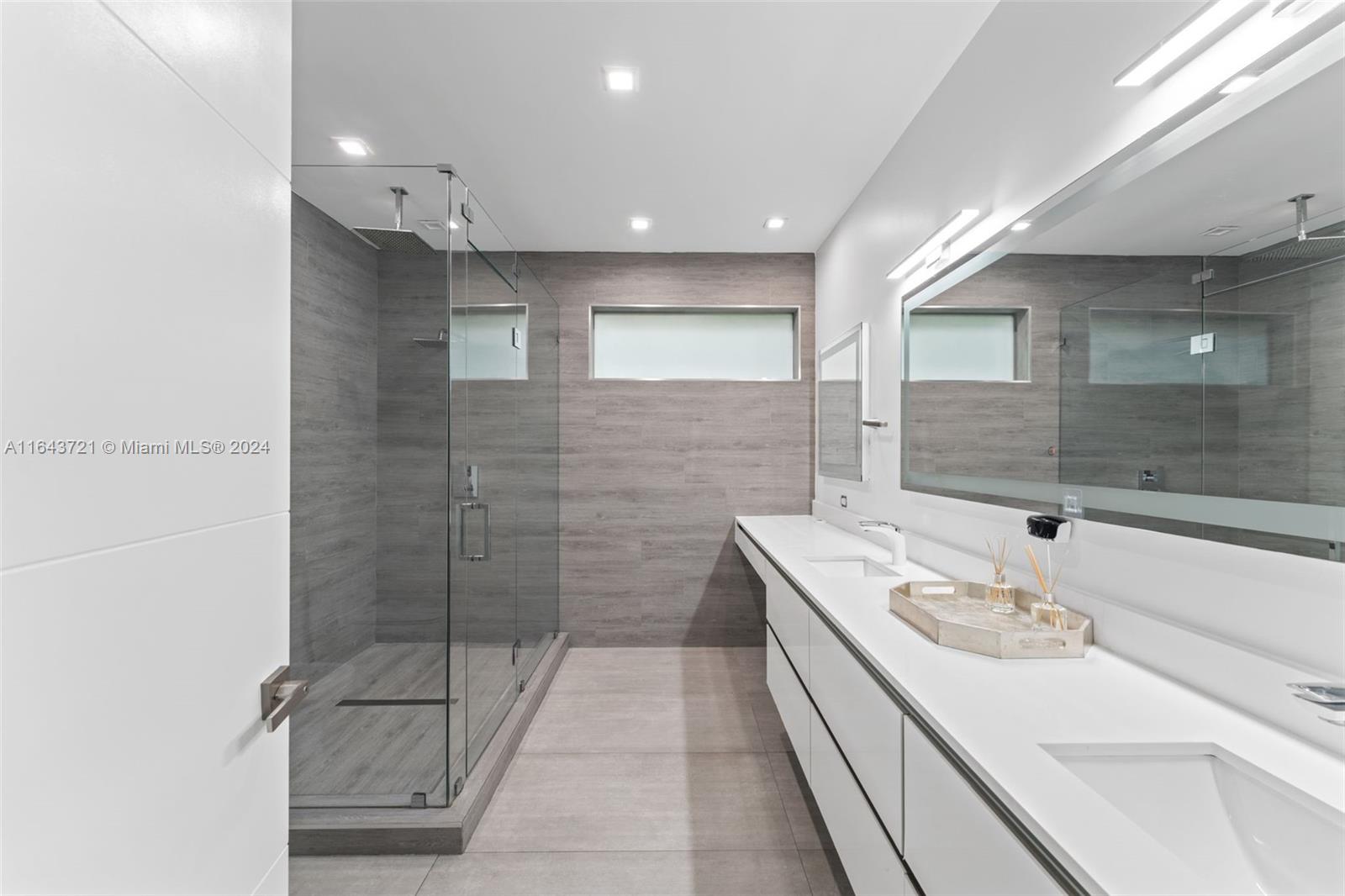 1510 SW 4th Ave Miami, FL 33129