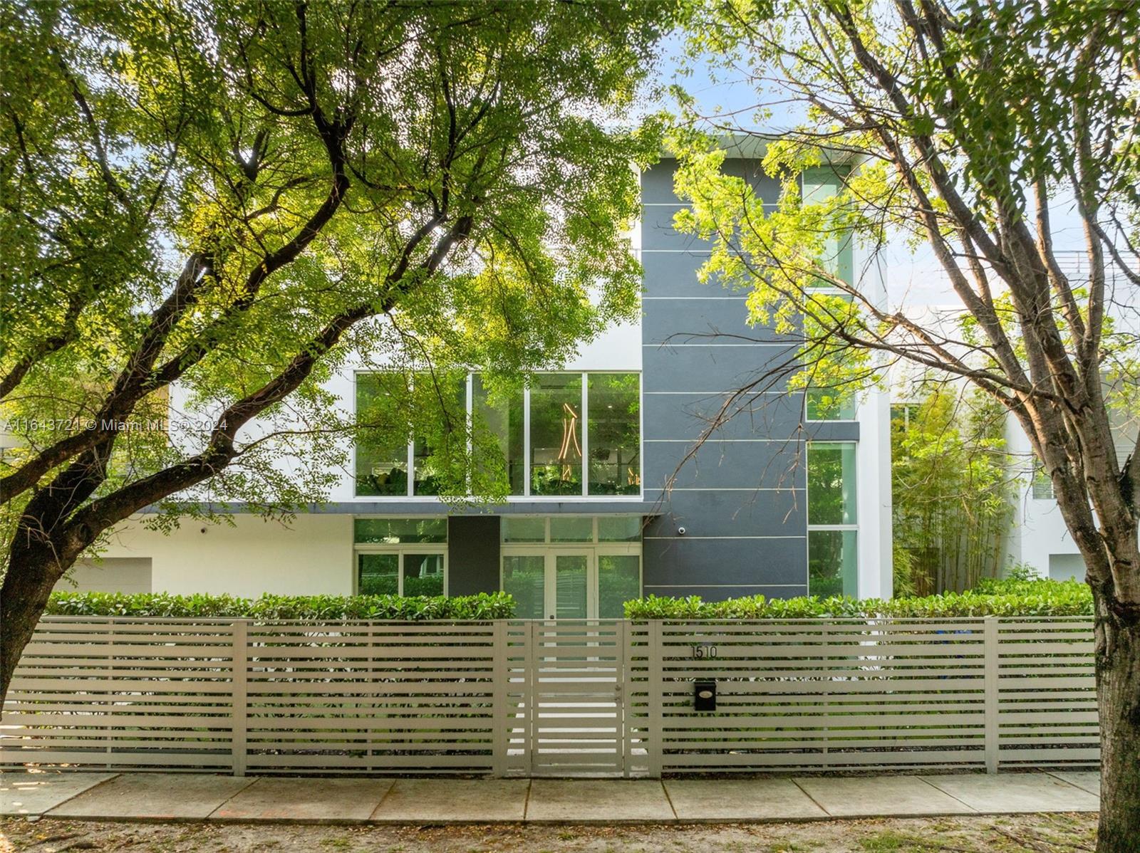 1510 SW 4th Ave Miami, FL 33129