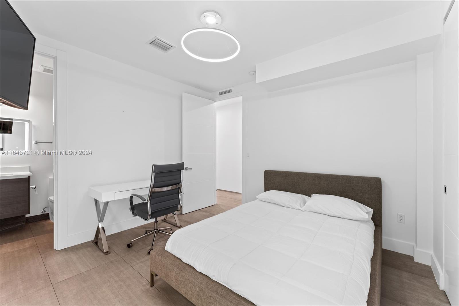 1510 SW 4th Ave Miami, FL 33129