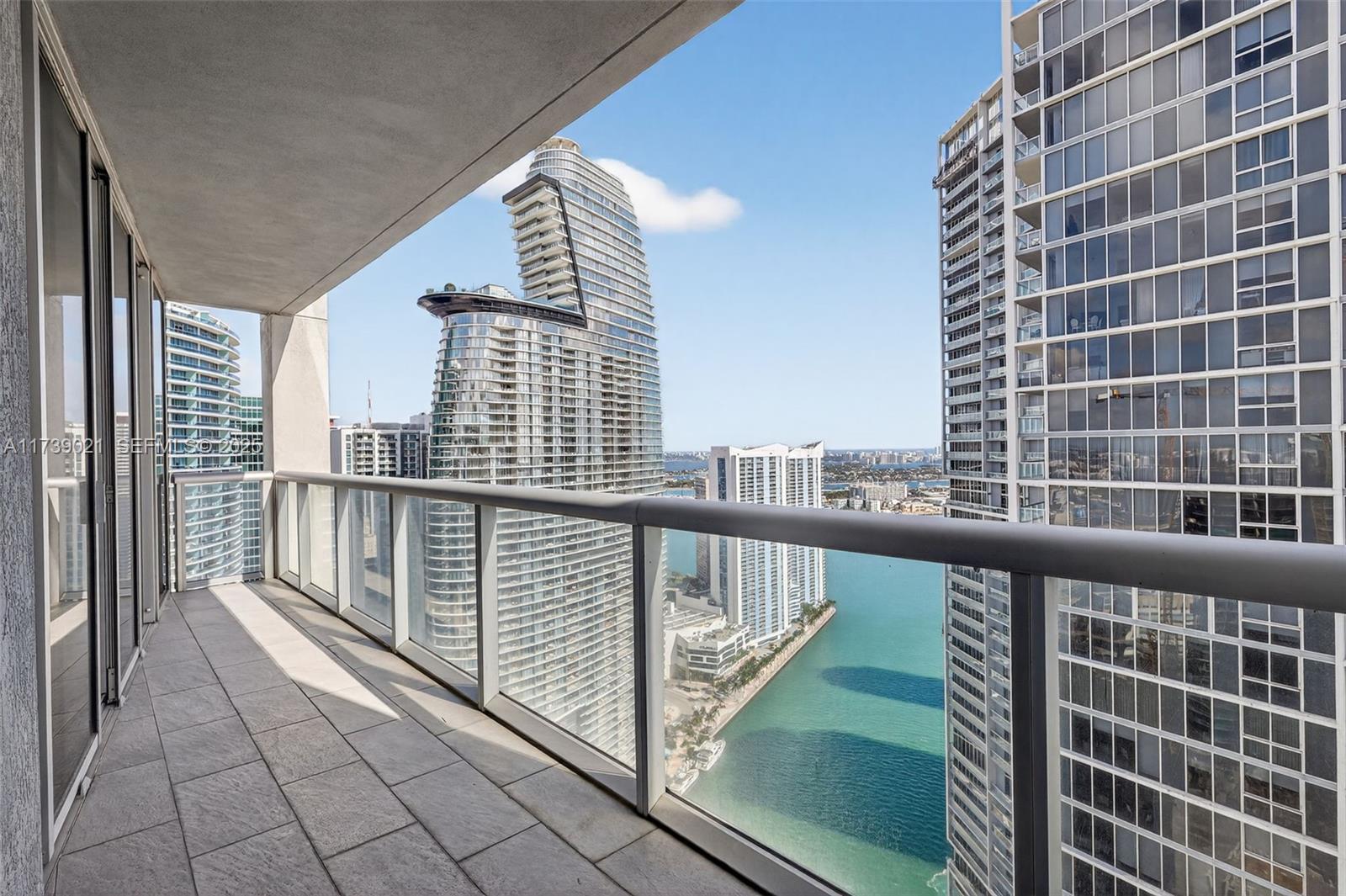 image Icon Brickell III (W Miami)25