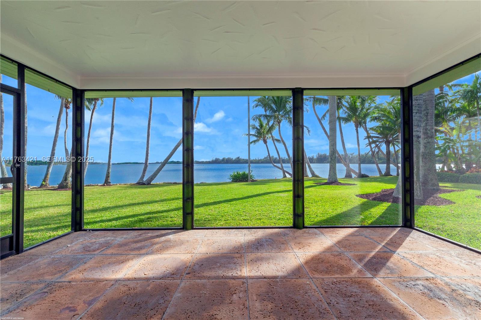 6 Riverview Rd Jupiter Island, FL 33455