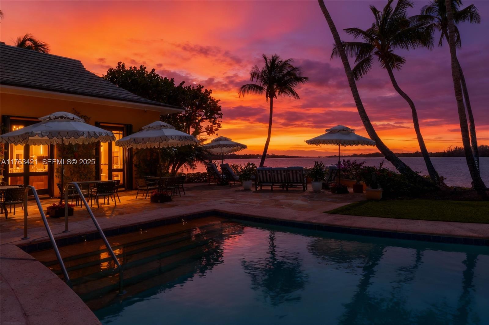 6 Riverview Rd Jupiter Island, FL 33455