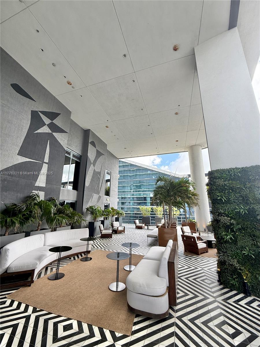 image Sls Lux42