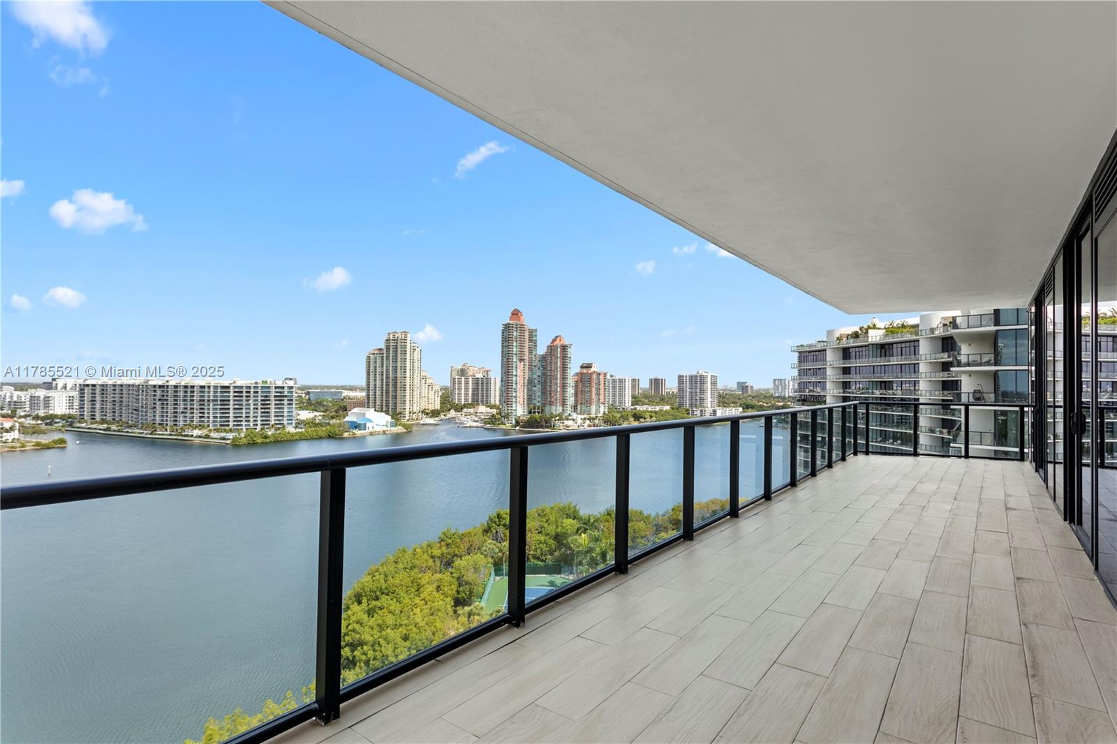 image Prive Condo44
