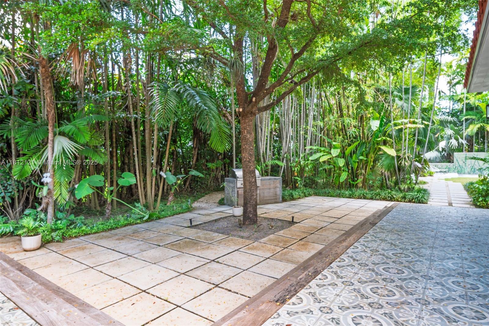 621 NE 55th St Miami, FL 33137