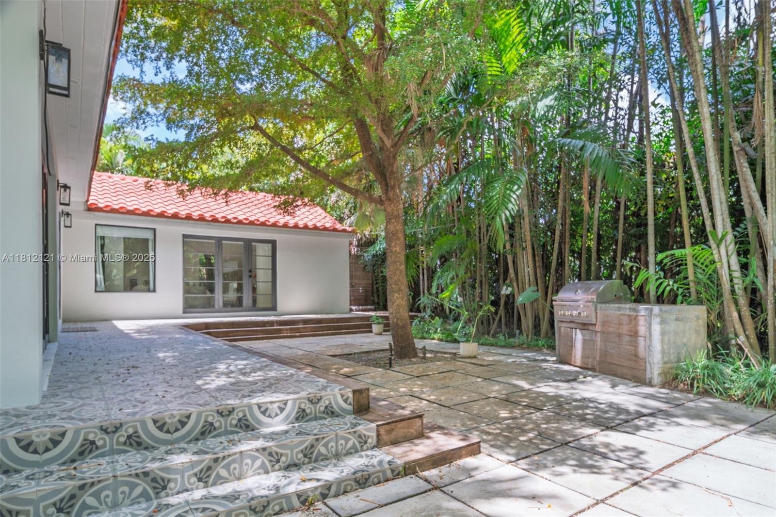 621 NE 55th St Miami, FL 33137