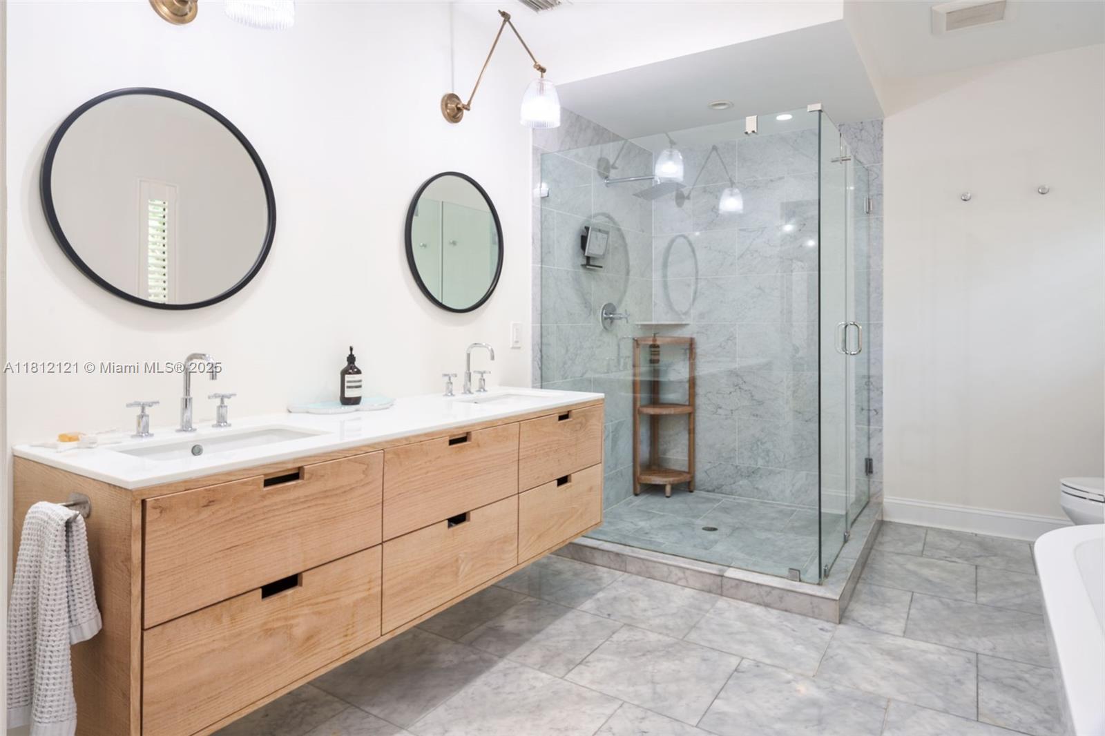 621 NE 55th St Miami, FL 33137