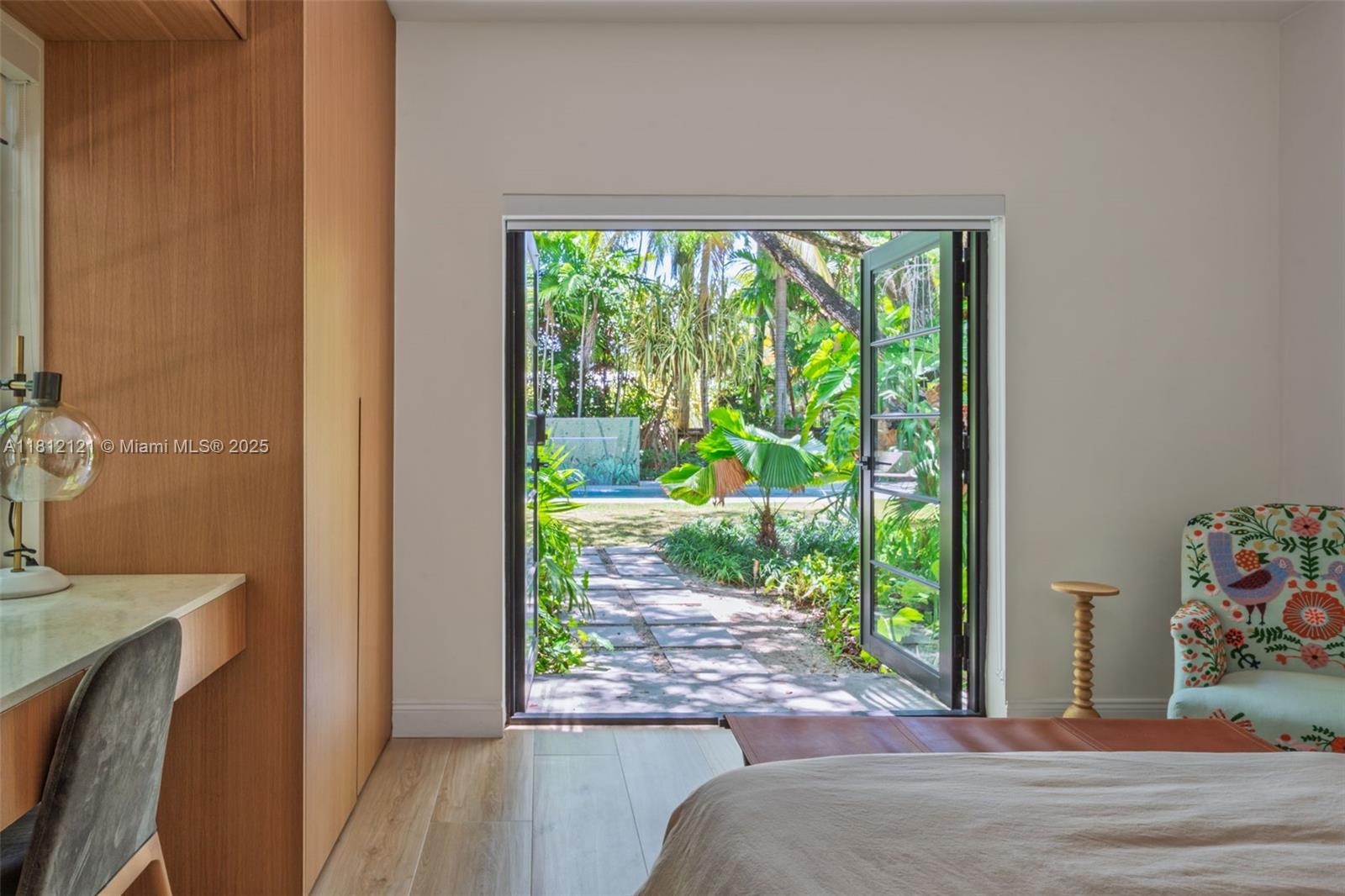 621 NE 55th St Miami, FL 33137