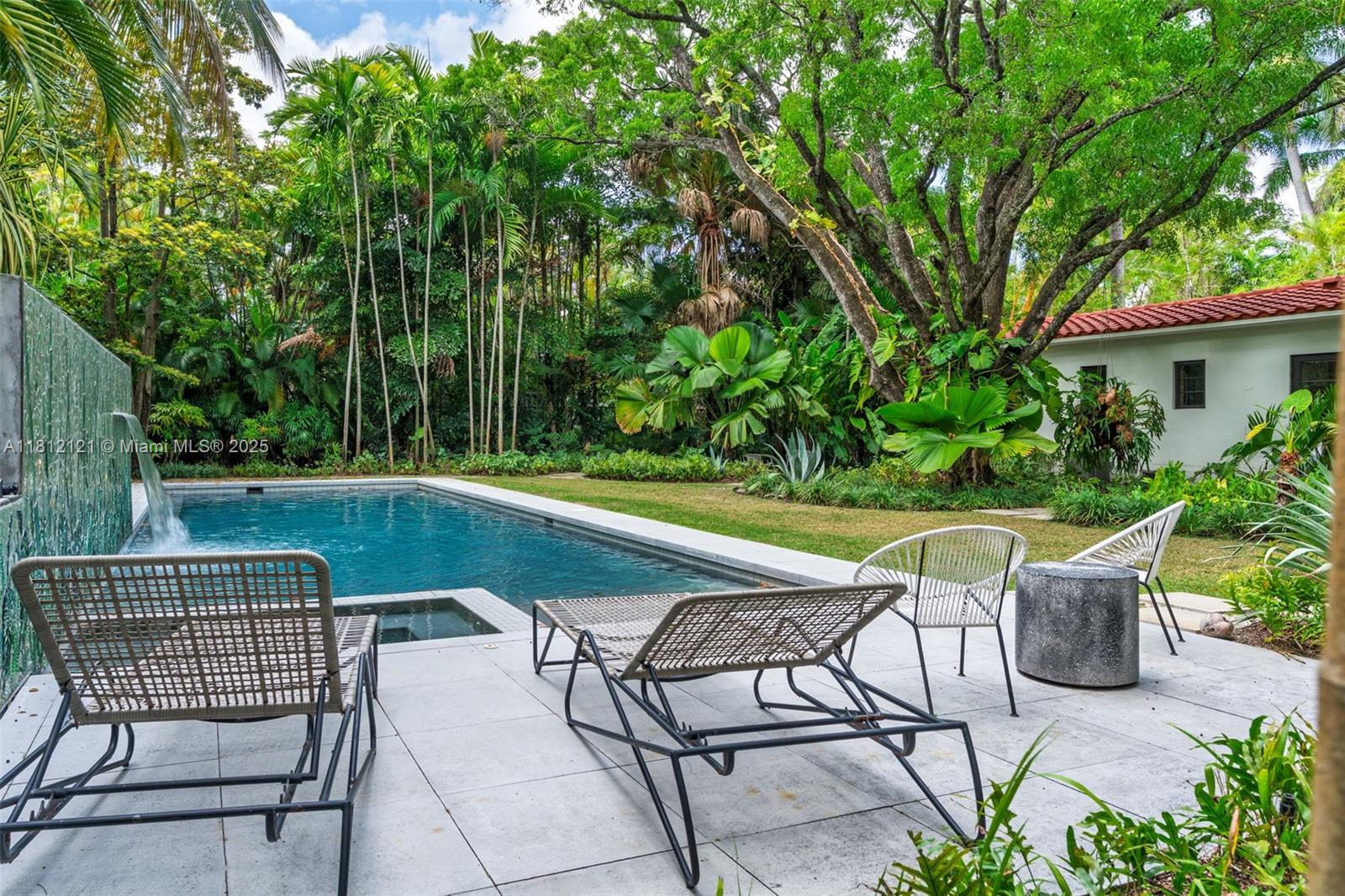 621 NE 55th St Miami, FL 33137