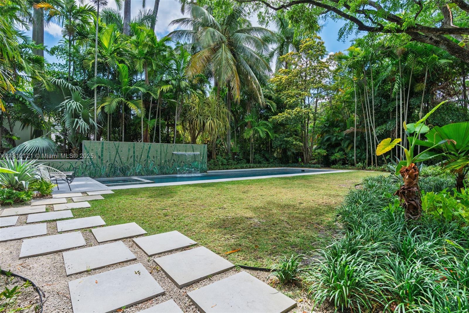 621 NE 55th St Miami, FL 33137