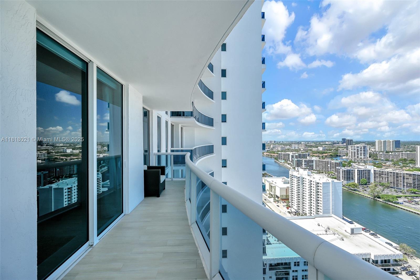2711 S Ocean Dr #3003 Hollywood, FL 33019