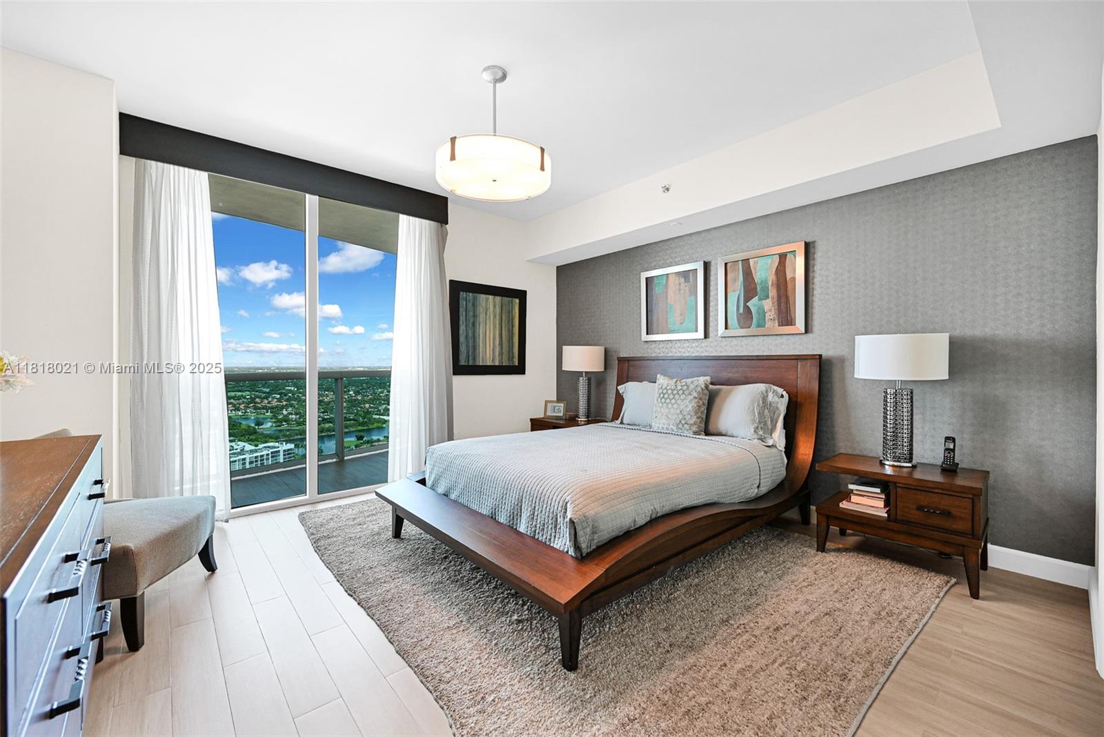 2711 S Ocean Dr #3003 Hollywood, FL 33019