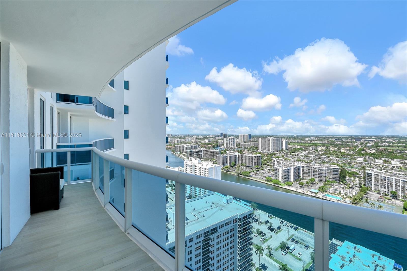 2711 S Ocean Dr #3003 Hollywood, FL 33019