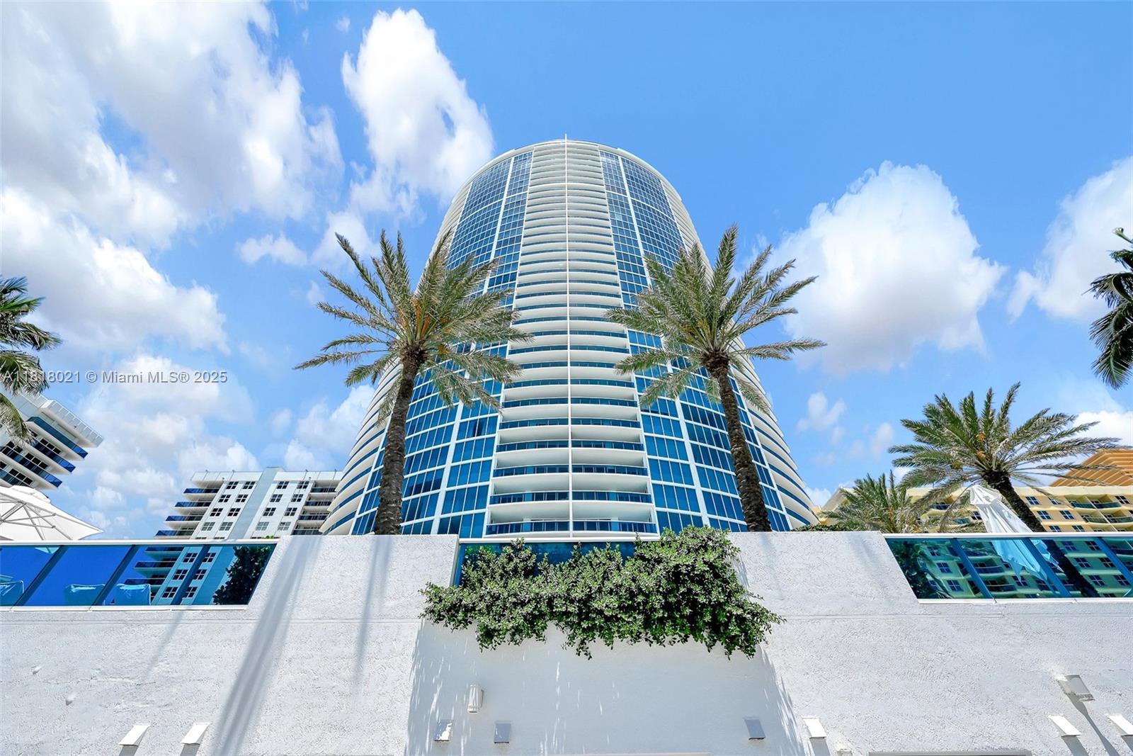2711 S Ocean Dr #3003 Hollywood, FL 33019