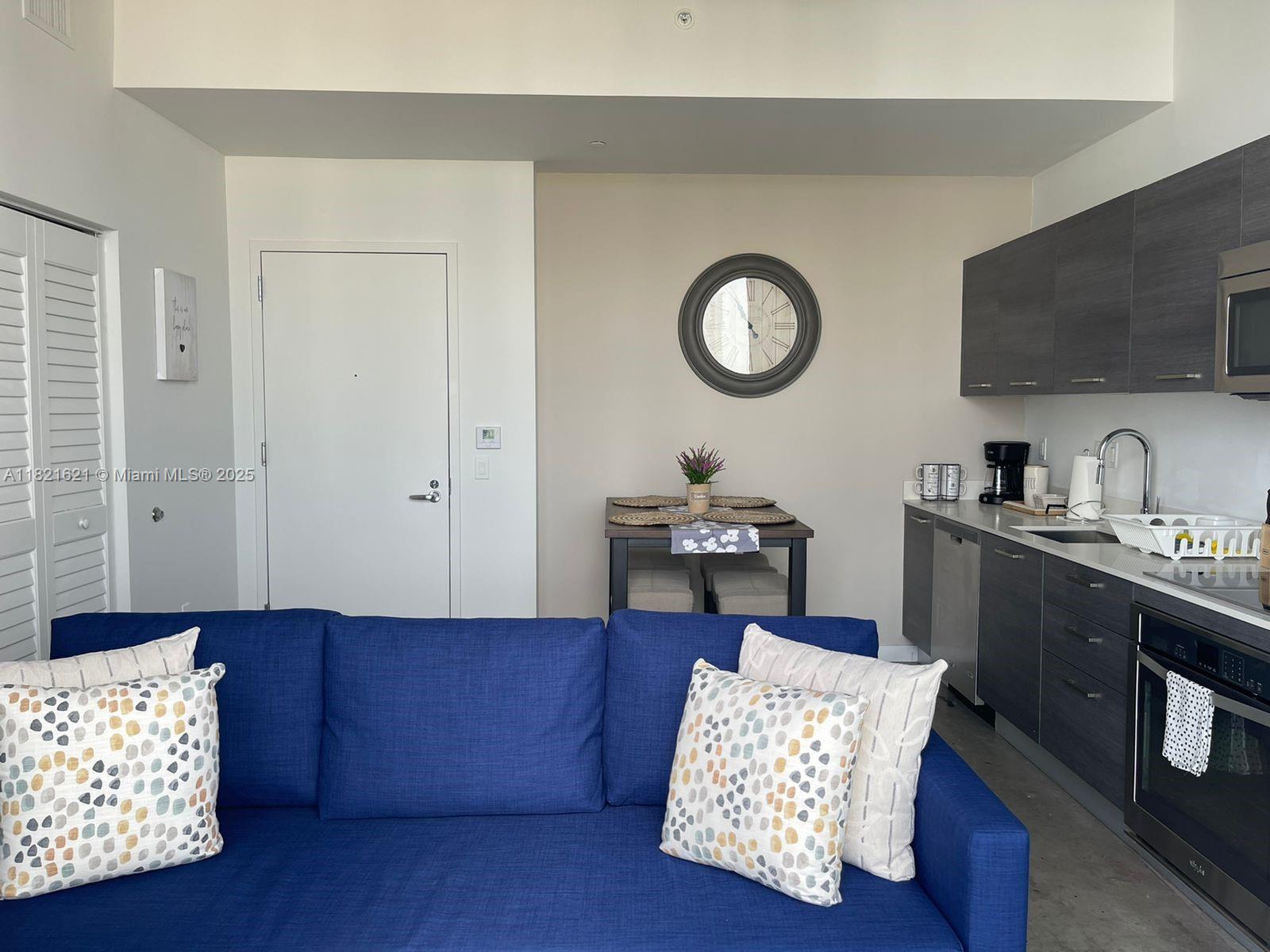 image Centro Condominium14