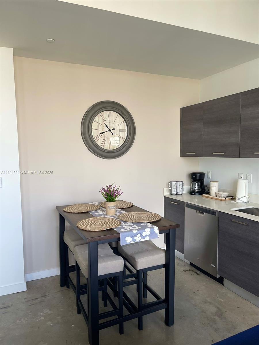image Centro Condominium4