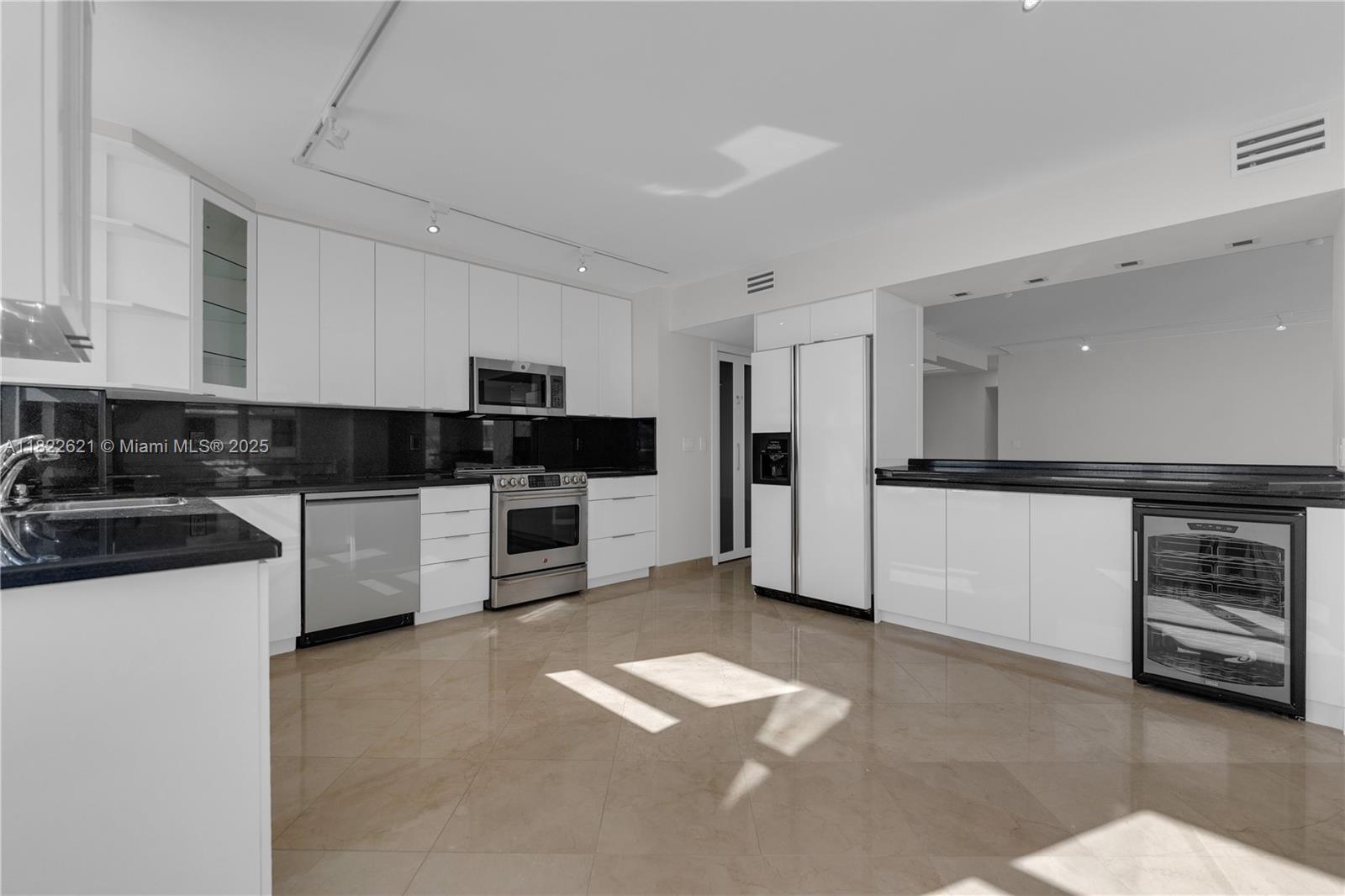 image Balmoral Condo13