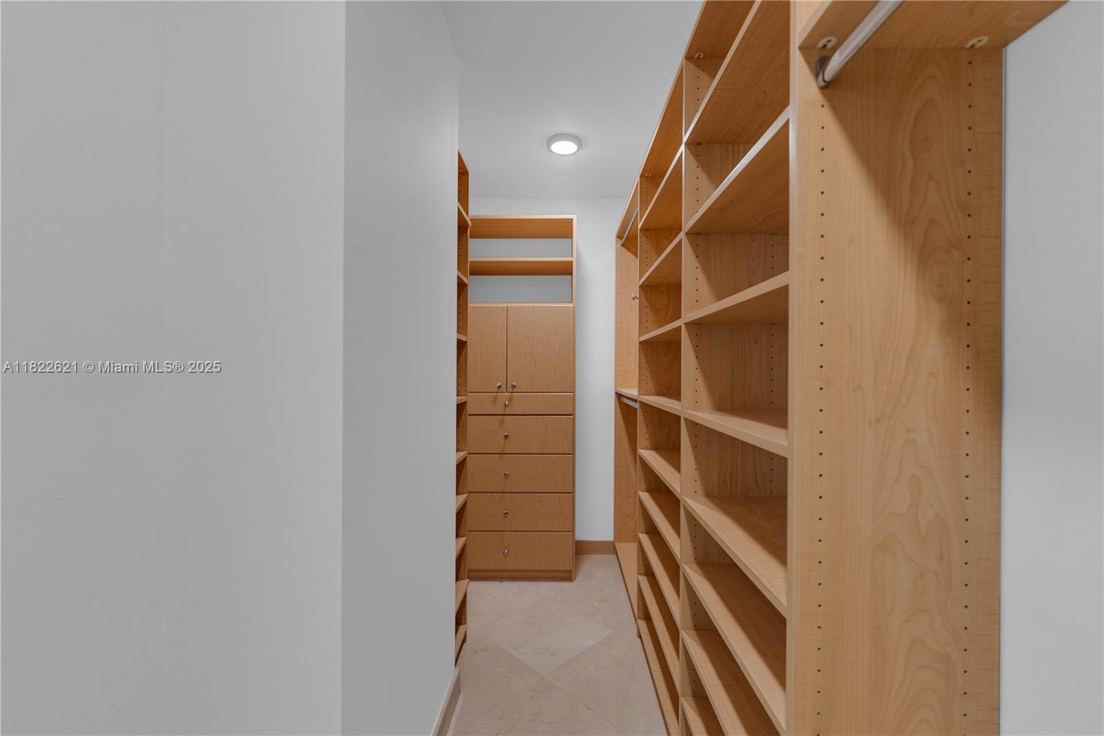image Balmoral Condo25