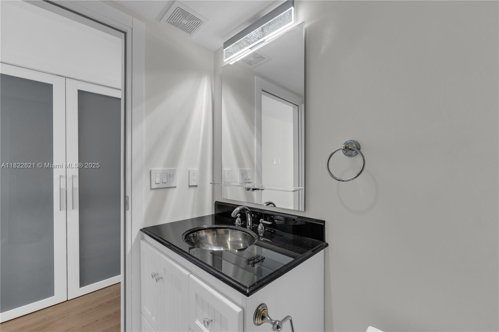 image Balmoral Condo29