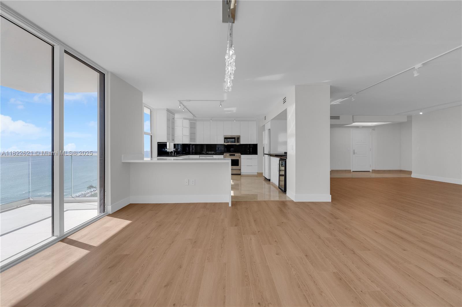 image Balmoral Condo6