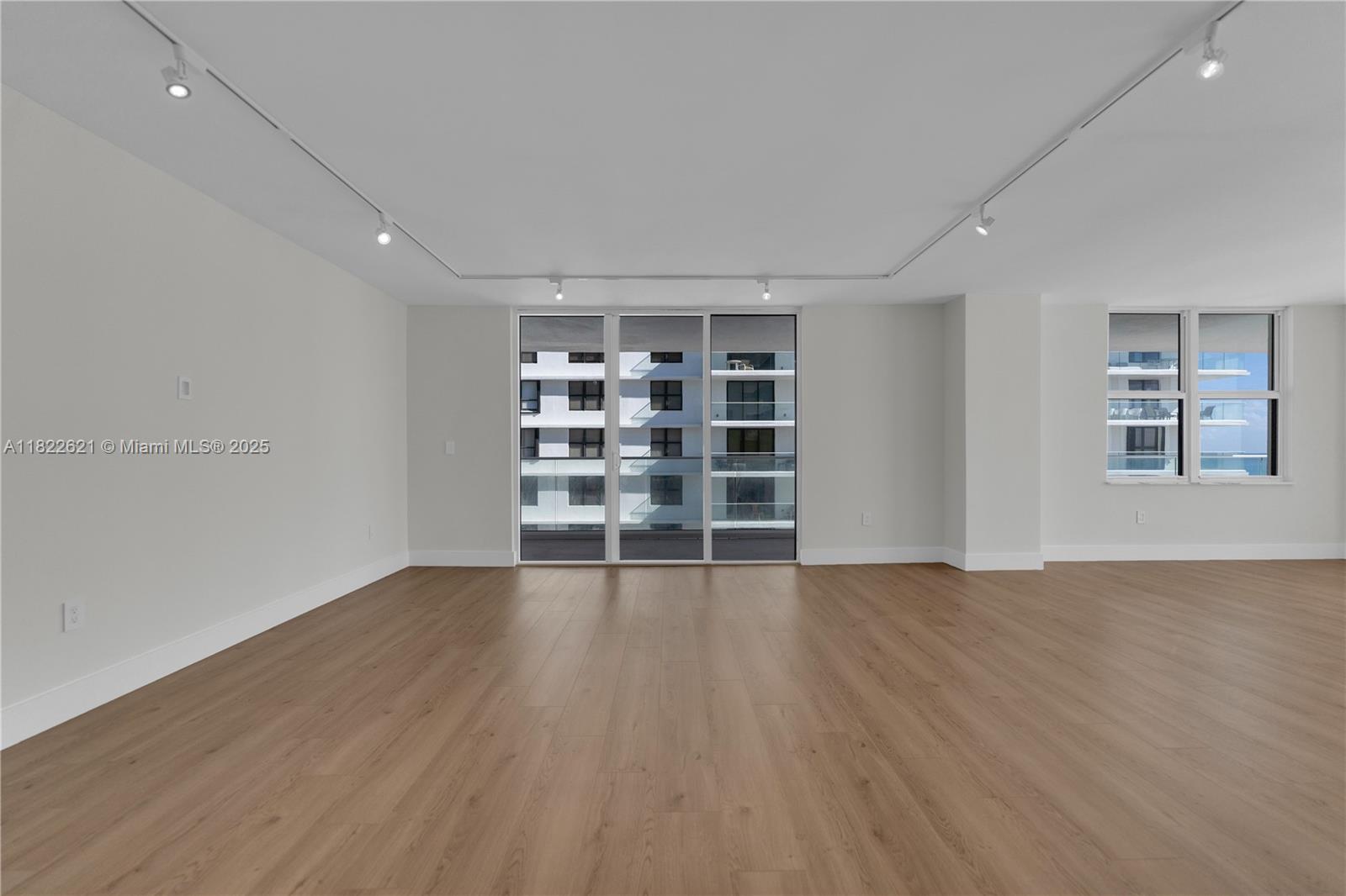 image Balmoral Condo8
