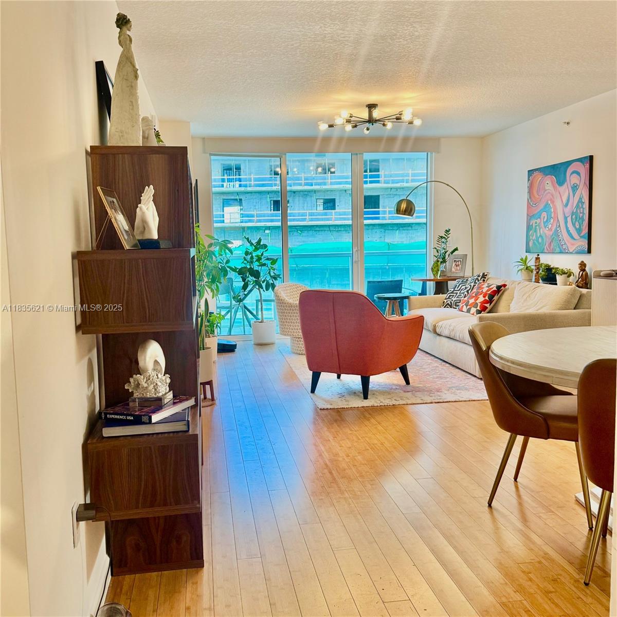 31 SE 5th St #1708