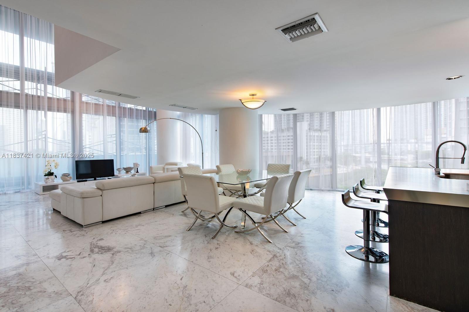 image Epic West Condo11