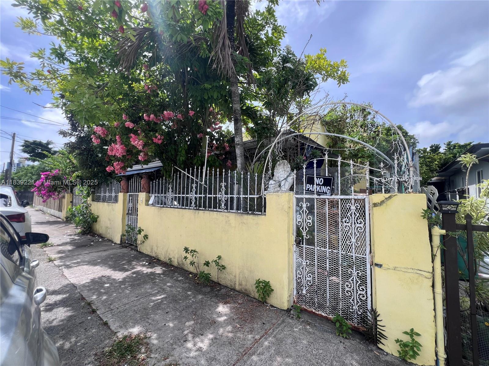 1772 NW 19th St