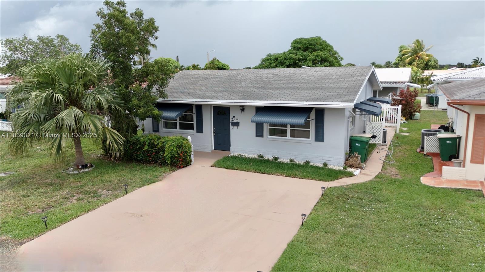 8521 NW 57th Ct