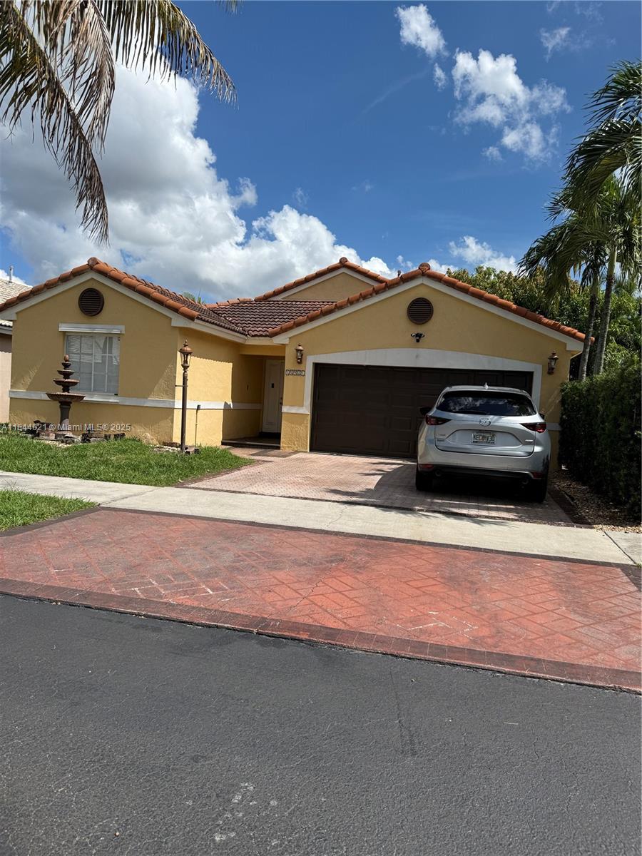 15921 SW 82nd St