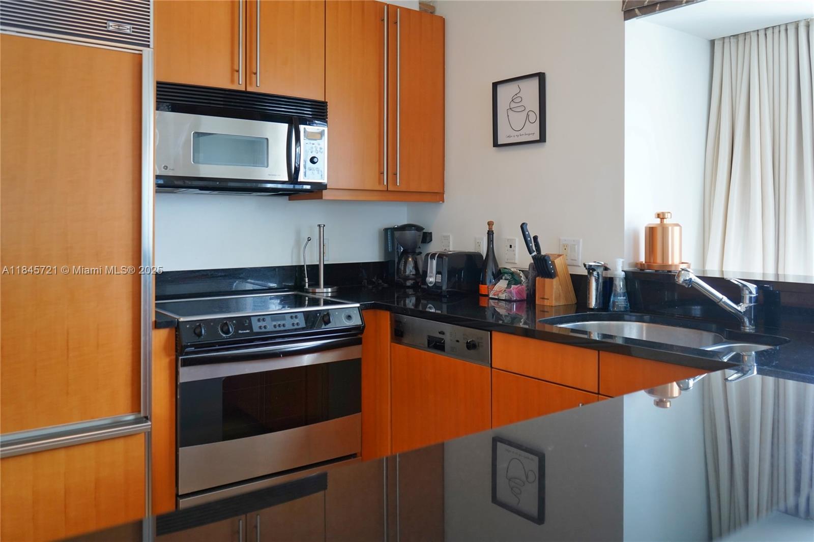 1435 Brickell Ave #3412