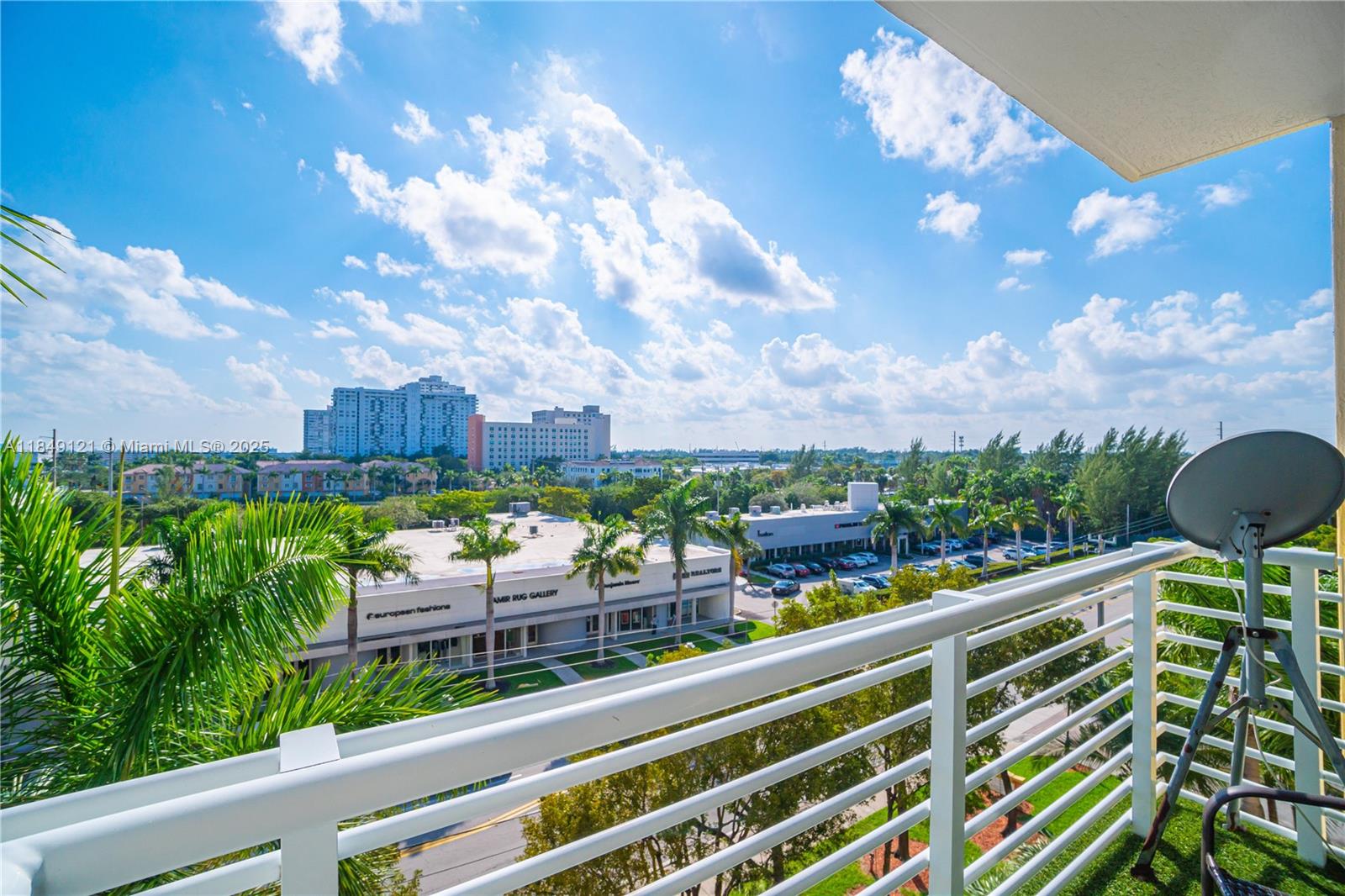 image West Condo29