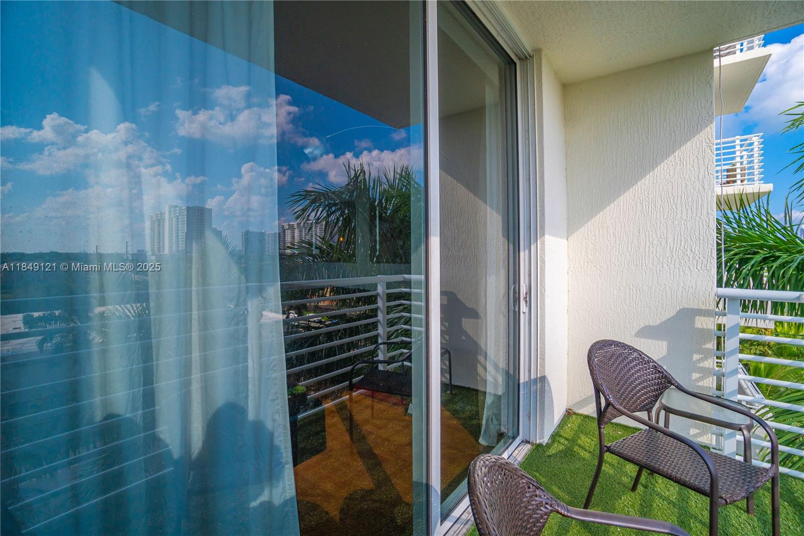 image West Condo32