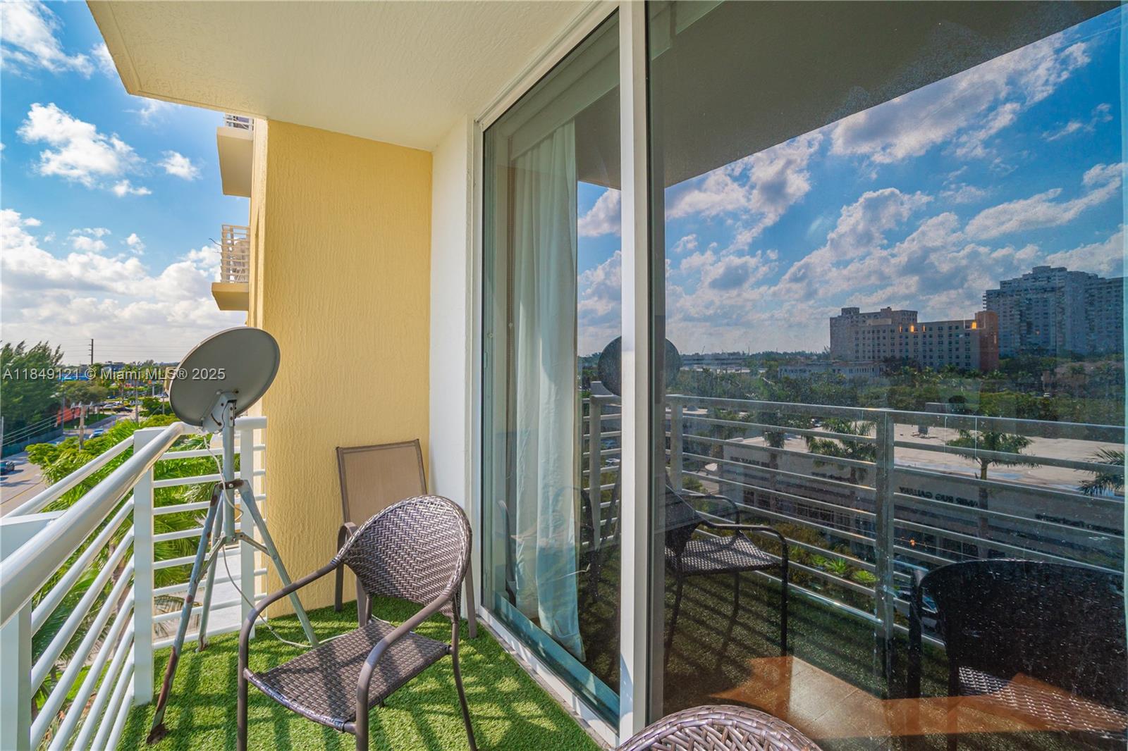 image West Condo33