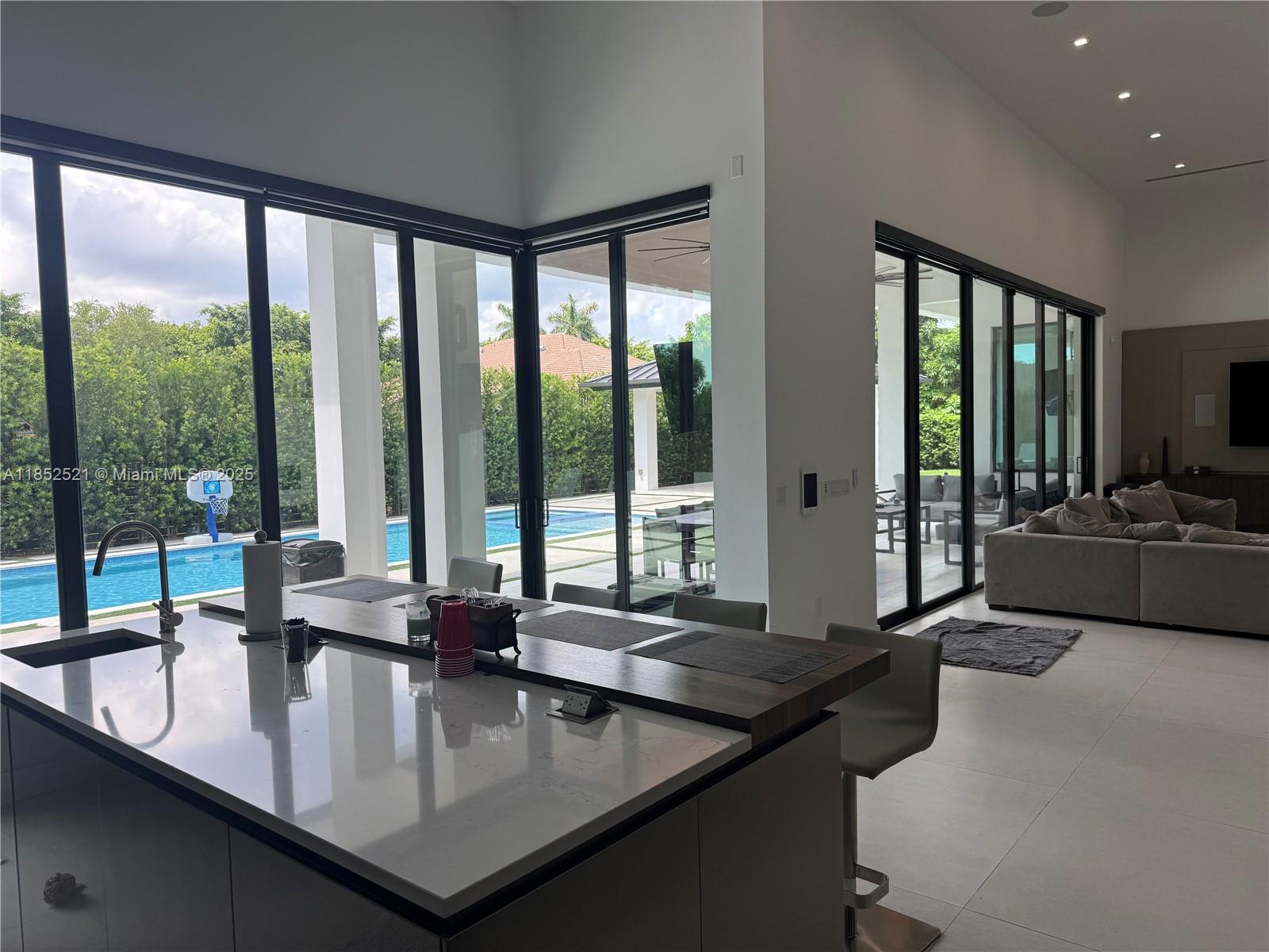 9600 SW 66th St Miami, FL 33173