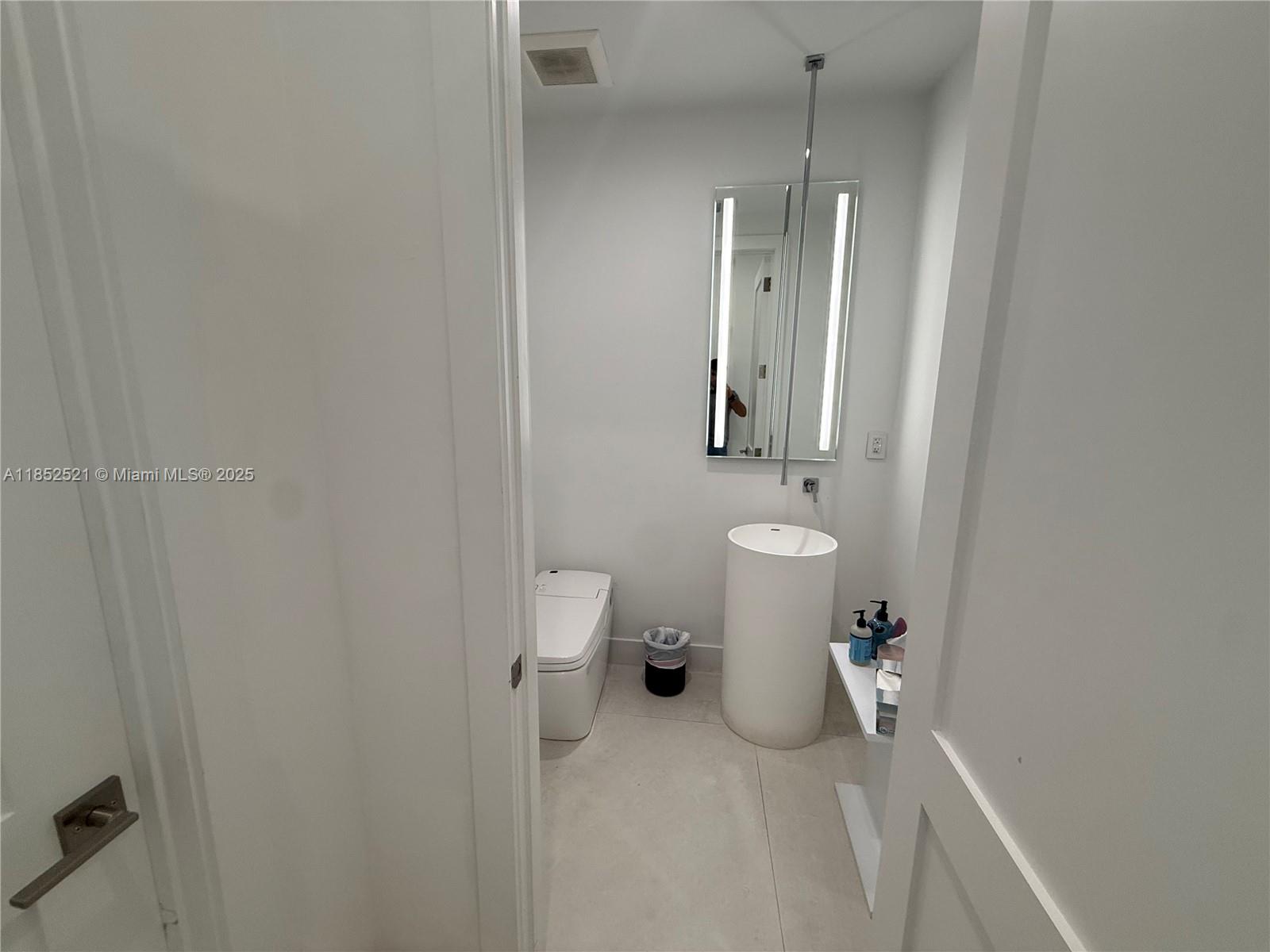 9600 SW 66th St Miami, FL 33173