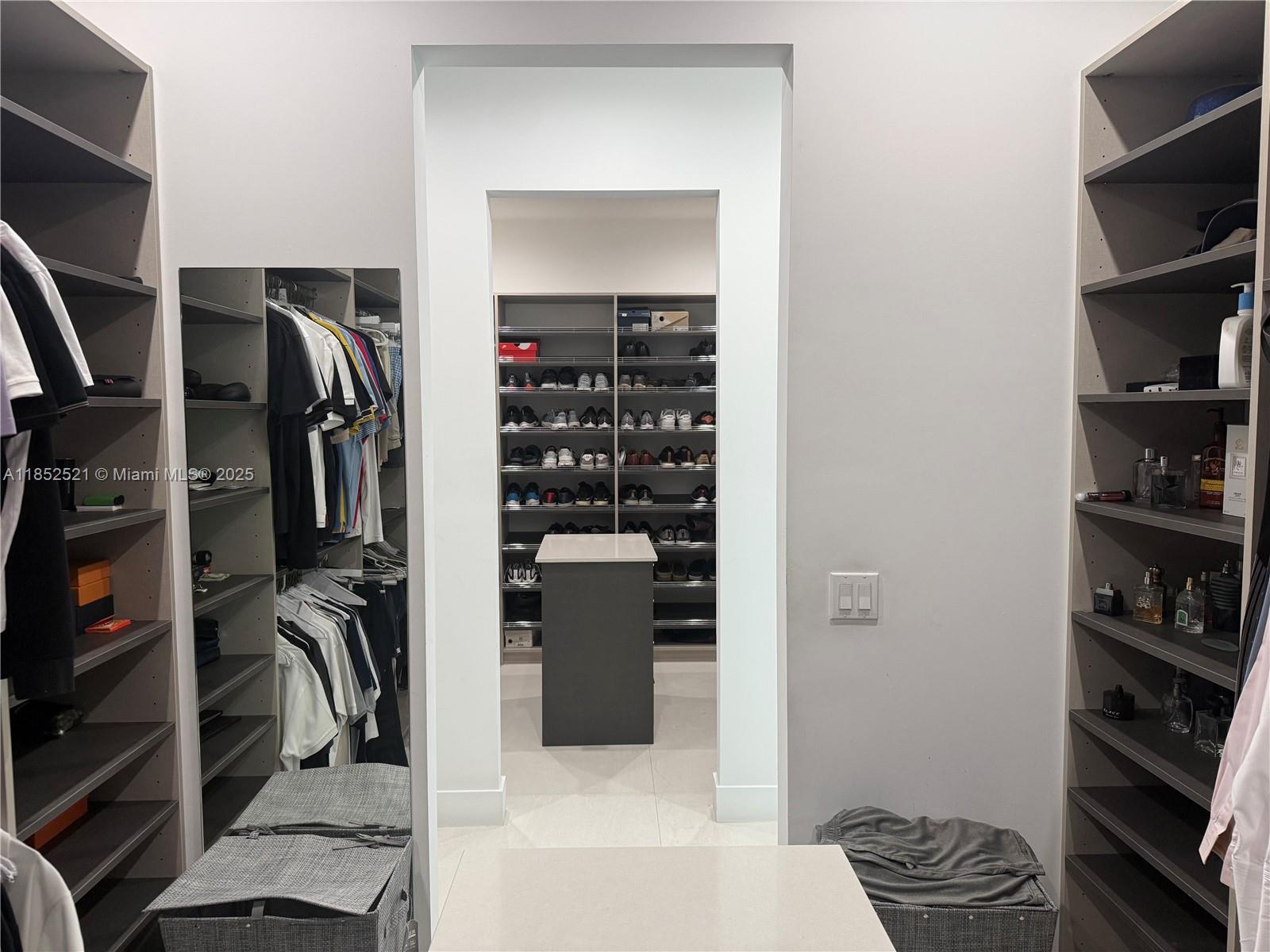 9600 SW 66th St Miami, FL 33173