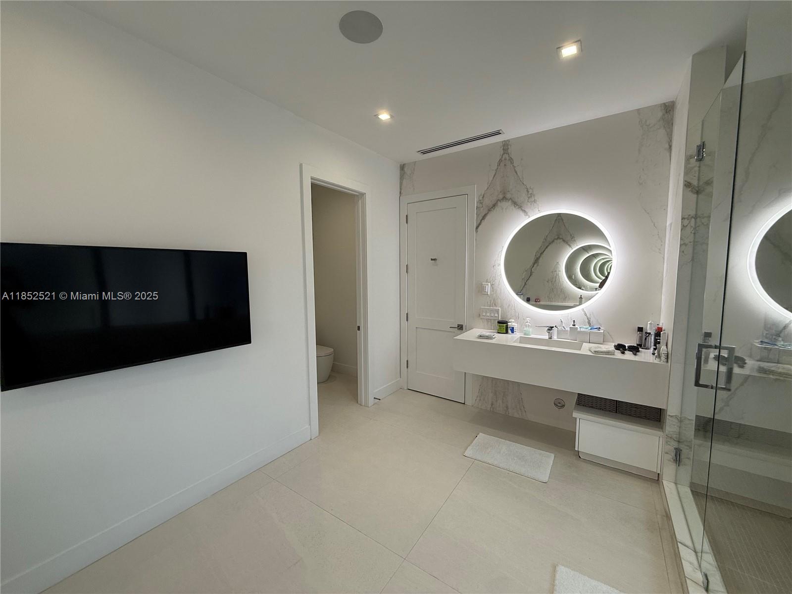 9600 SW 66th St Miami, FL 33173