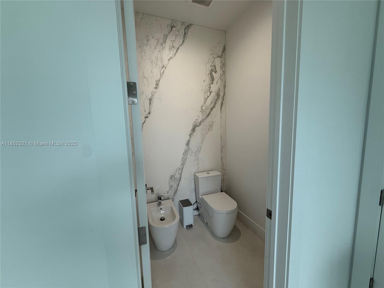 9600 SW 66th St Miami, FL 33173