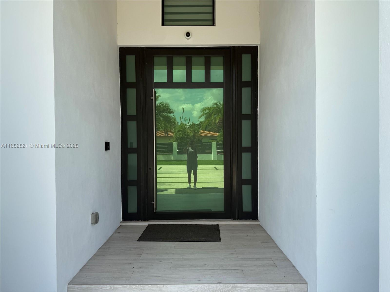 9600 SW 66th St Miami, FL 33173