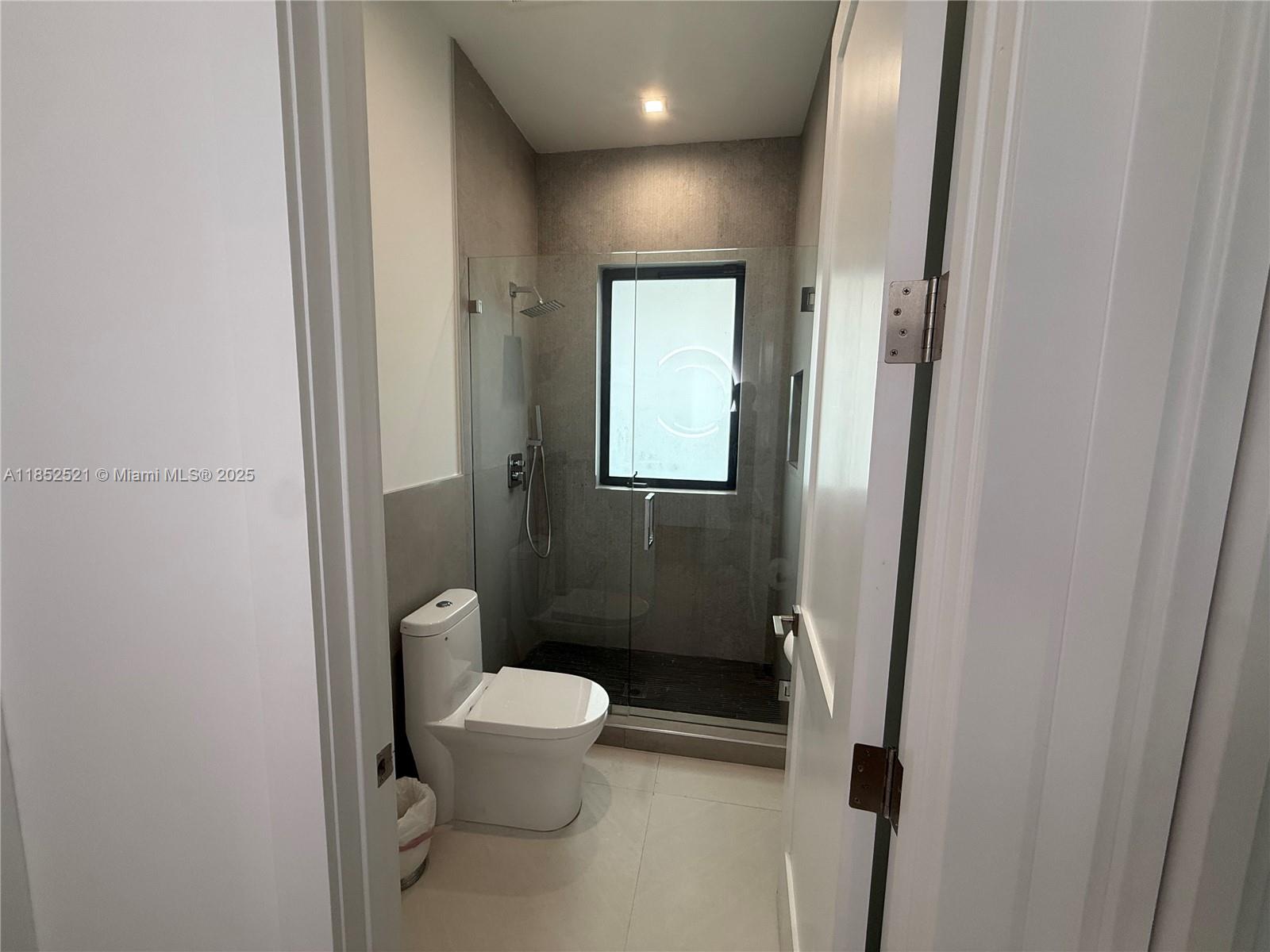 9600 SW 66th St Miami, FL 33173