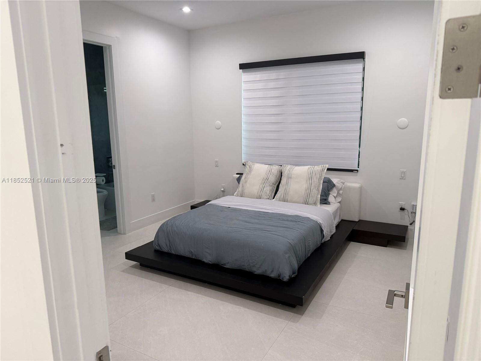 9600 SW 66th St Miami, FL 33173