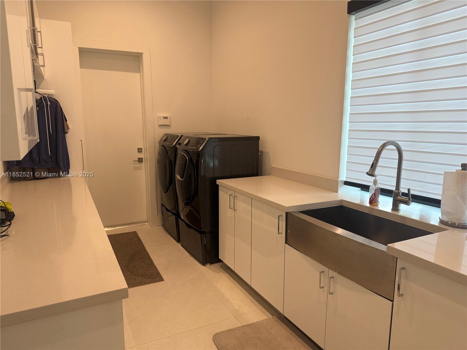 9600 SW 66th St Miami, FL 33173