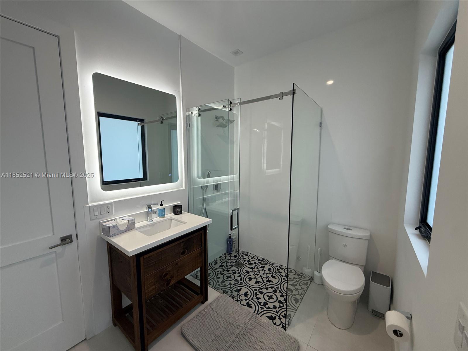 9600 SW 66th St Miami, FL 33173