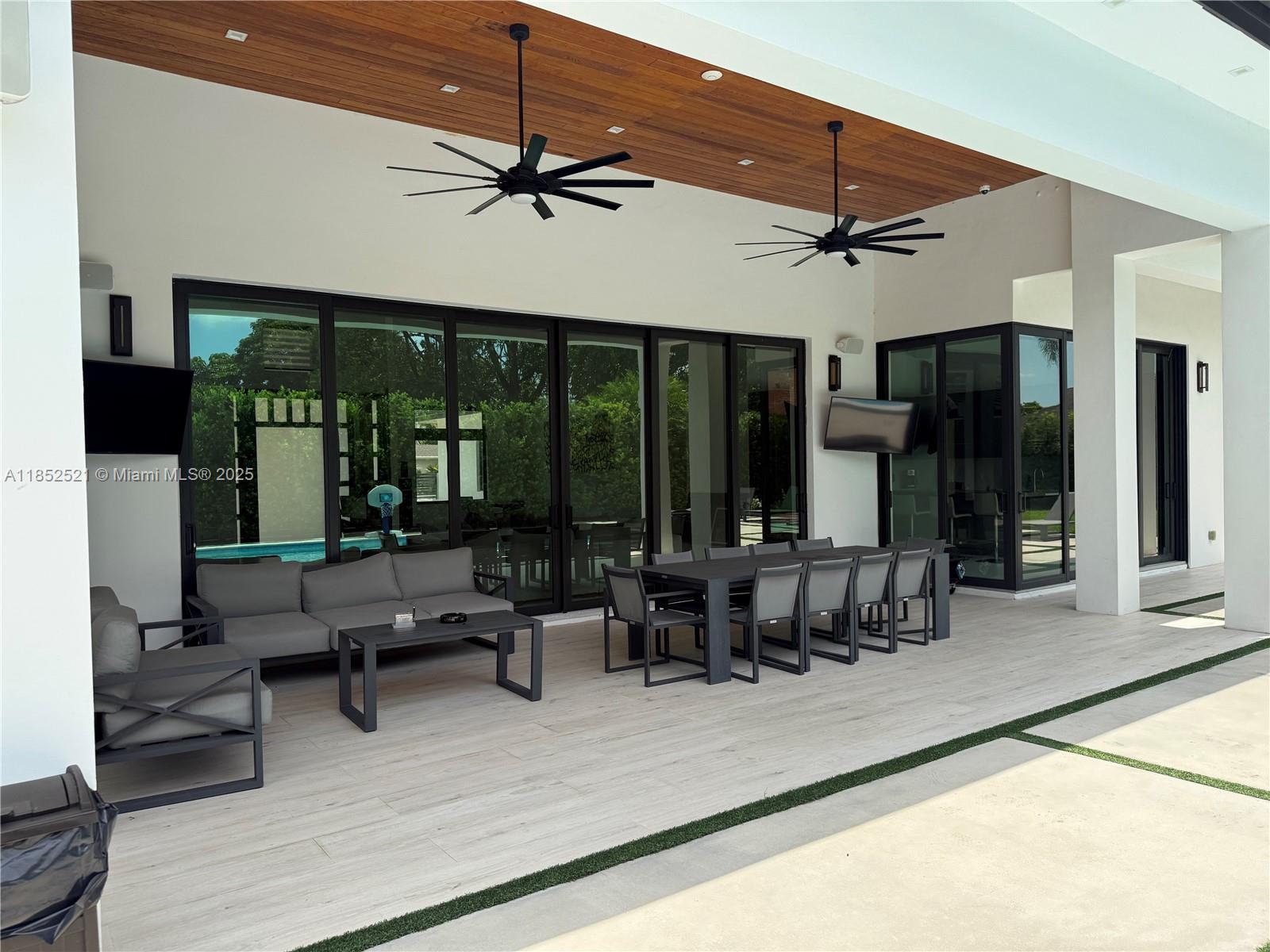 9600 SW 66th St Miami, FL 33173