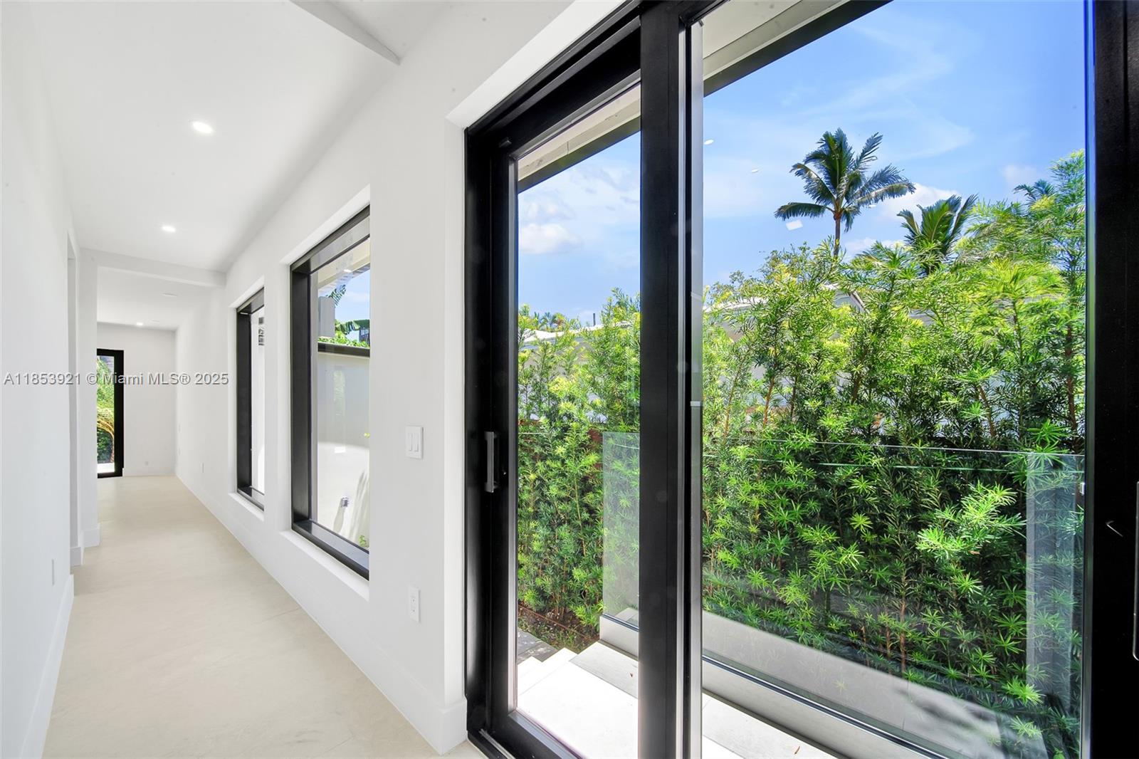 899 NE 71st St Miami, FL 33138