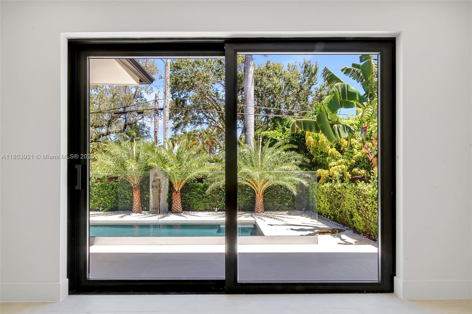 899 NE 71st St Miami, FL 33138