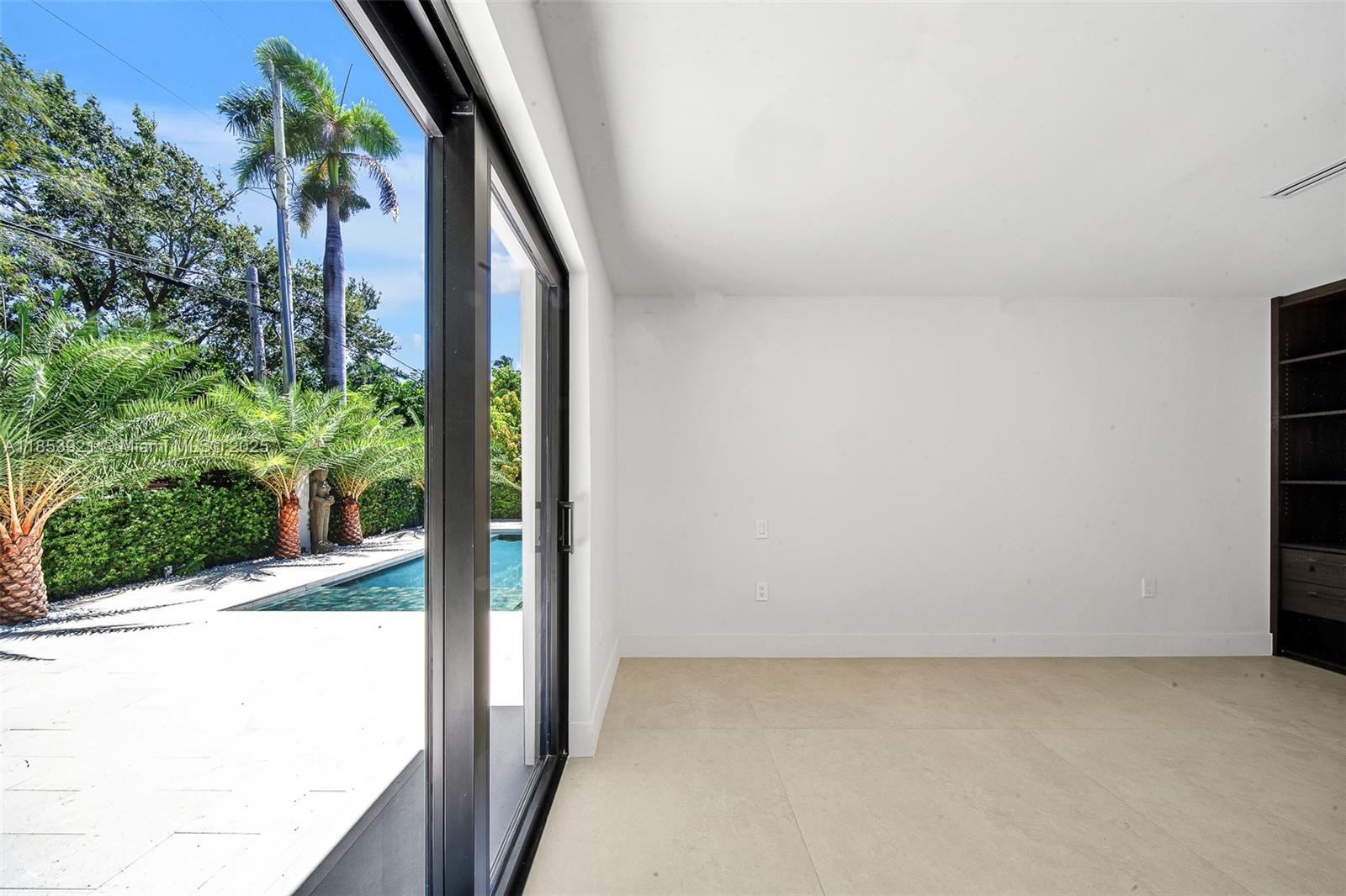 899 NE 71st St Miami, FL 33138